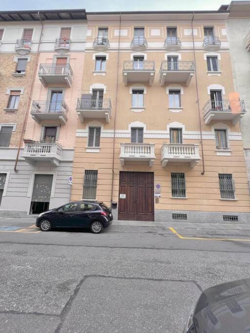 Appartamento Spazioso Vicino Al Centro Turin Exterior photo